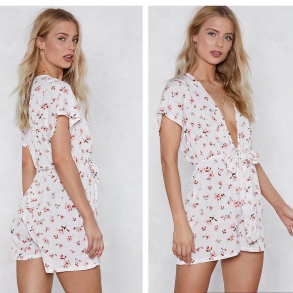 NASTY GAL - Got Places to Be Floral Romper, 6 - Picture 5 of 5